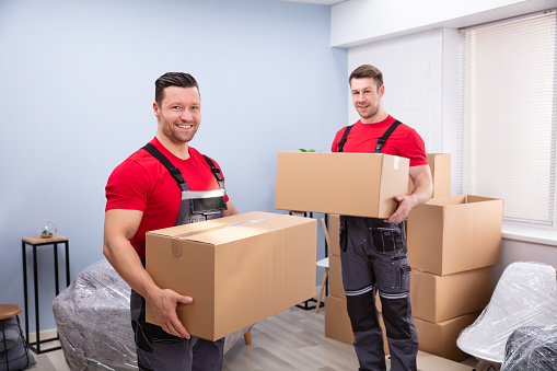 Top Services to Hire When Moving Long Distance