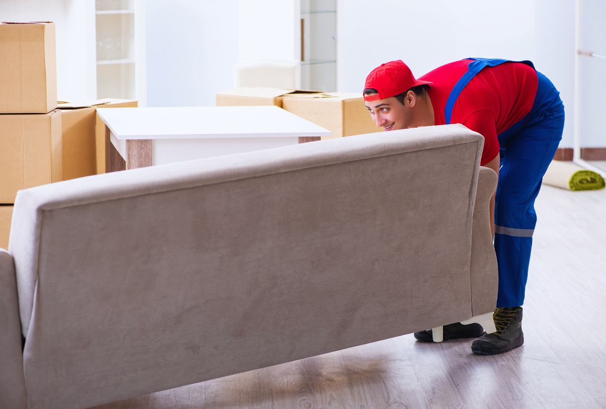 Year-End Decluttering Checklist: What Businesses in Dubai Should Discard Before a New Year Office Move